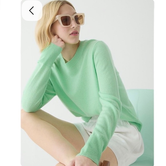 NEW J.Crew Cashmere Classic Fit Mint Green Crew Neck Sweater XXS - Picture 1 of 10